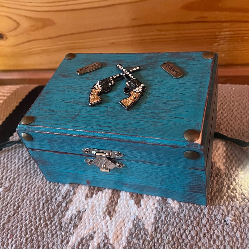Western turquoise cowgirl jewelry vintage look treasure box